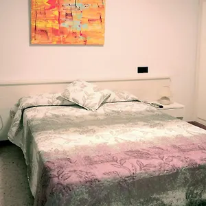https://hostal-lara.topcostabravahotels.com